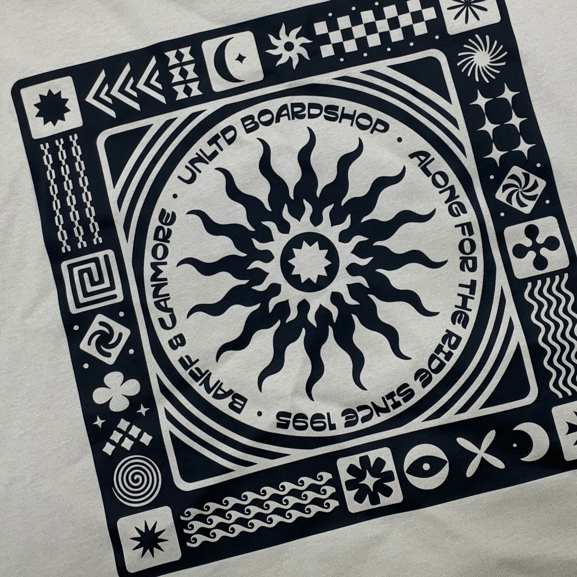 Unltd Day Tripper T-Shirt - UNLTD Boardshop