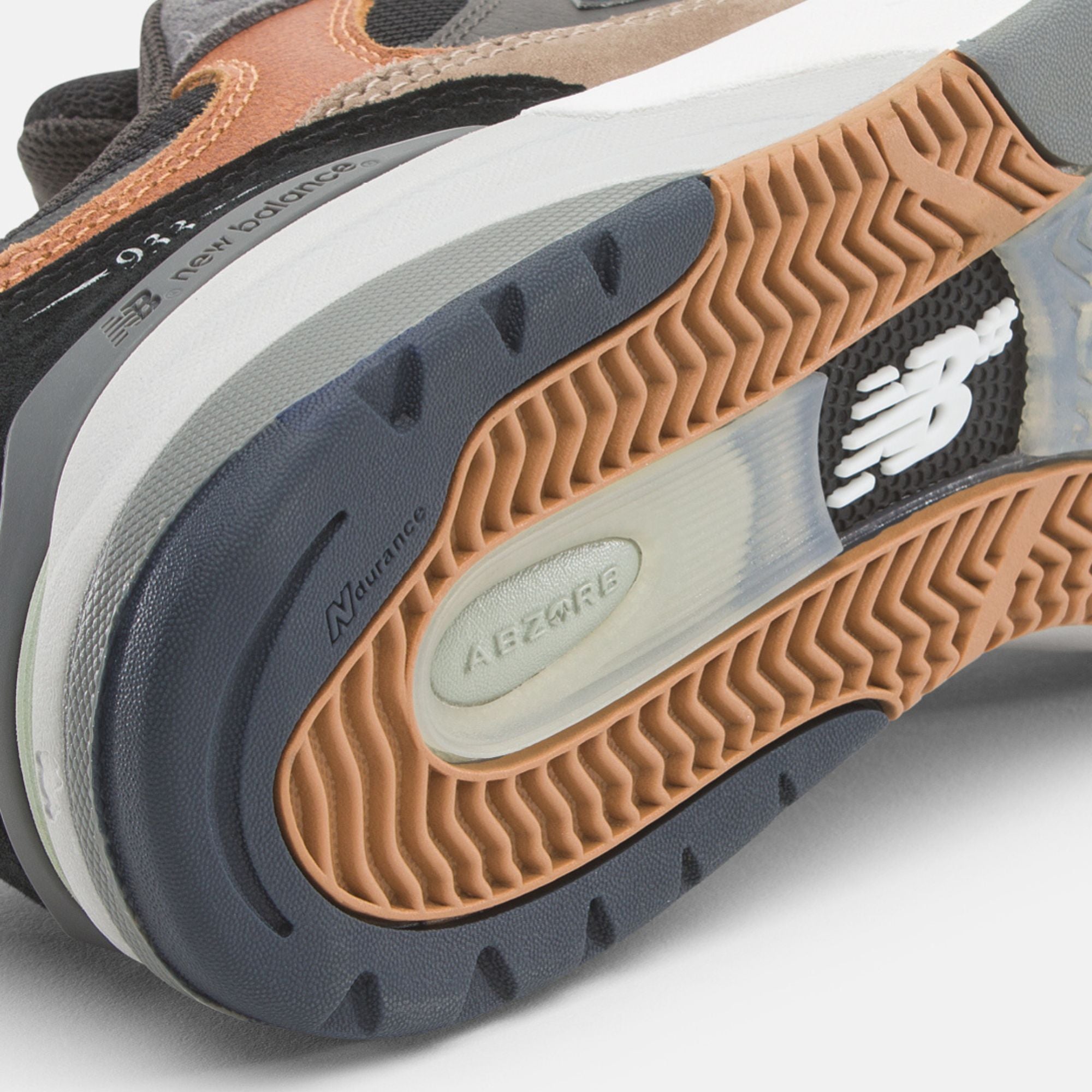 NB Numeric Andrew Reynolds 933