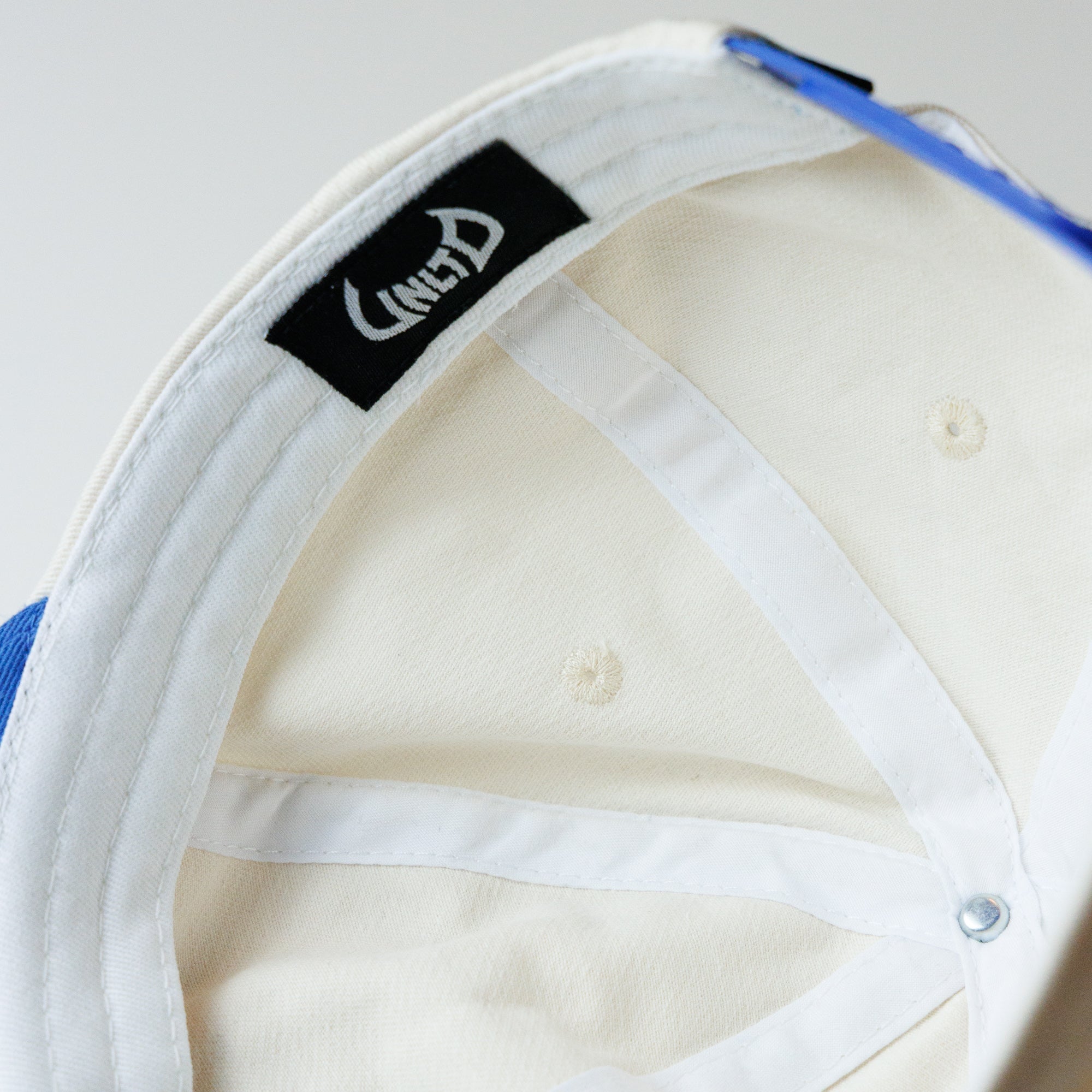 Sprung Hat