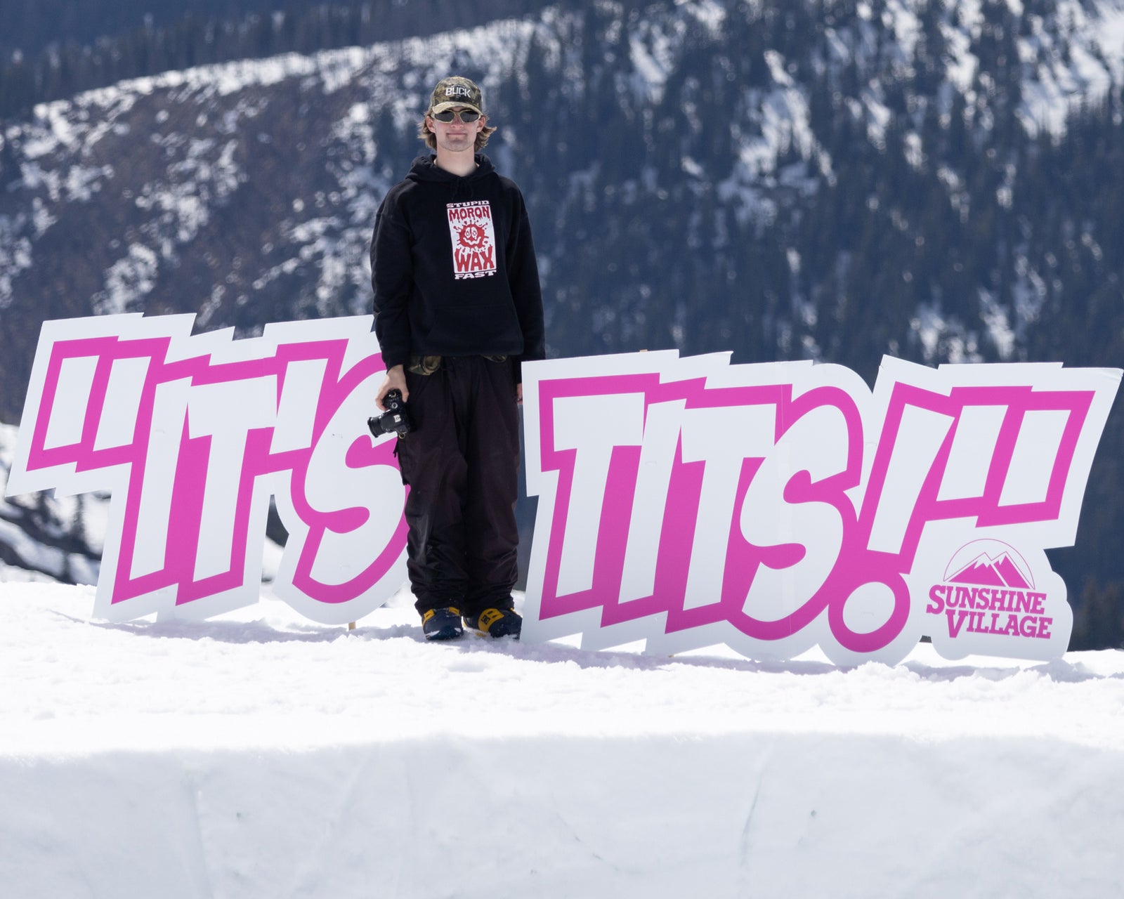 It's Tits Photo Gallery