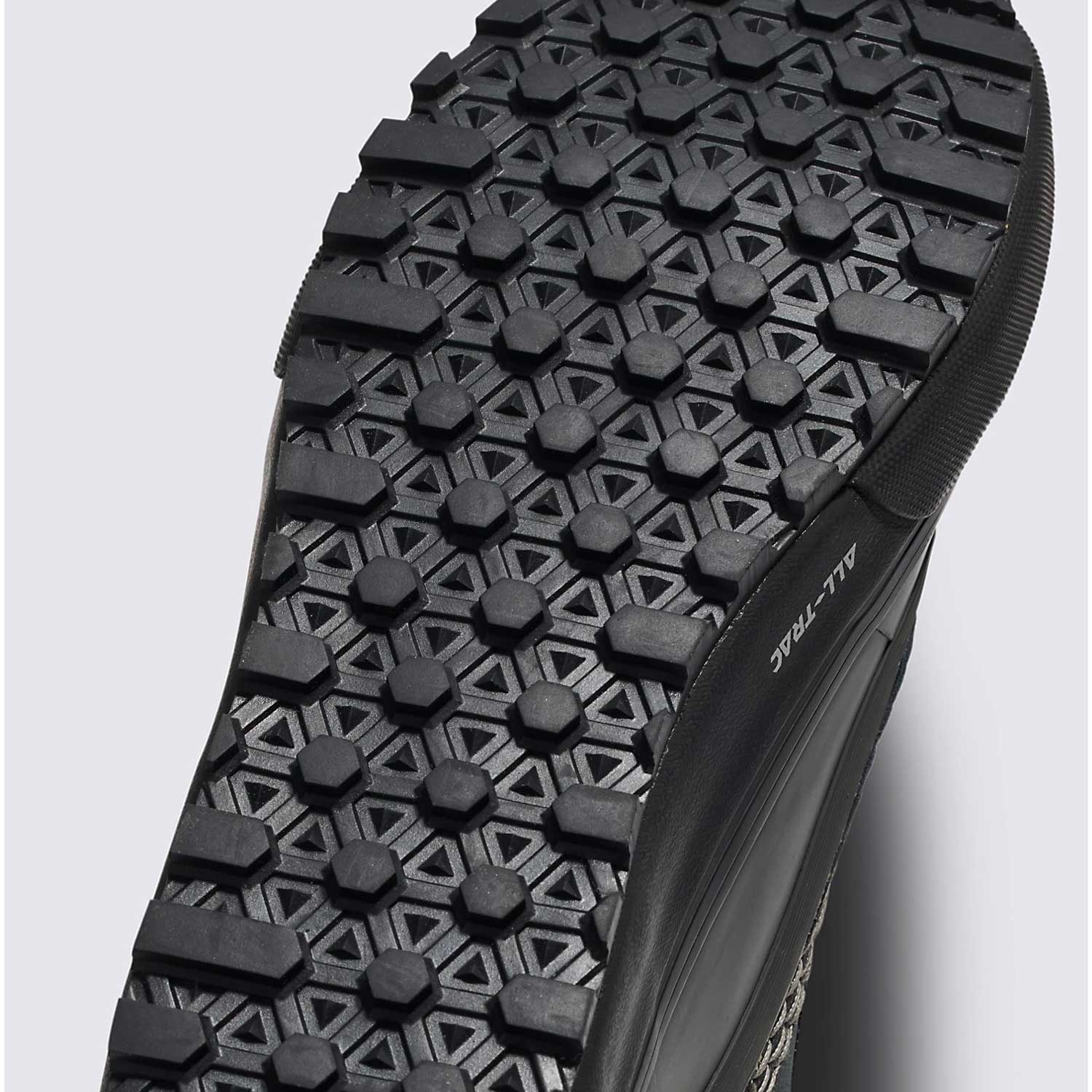 MTE Standard Mid Waterproof Shoes
